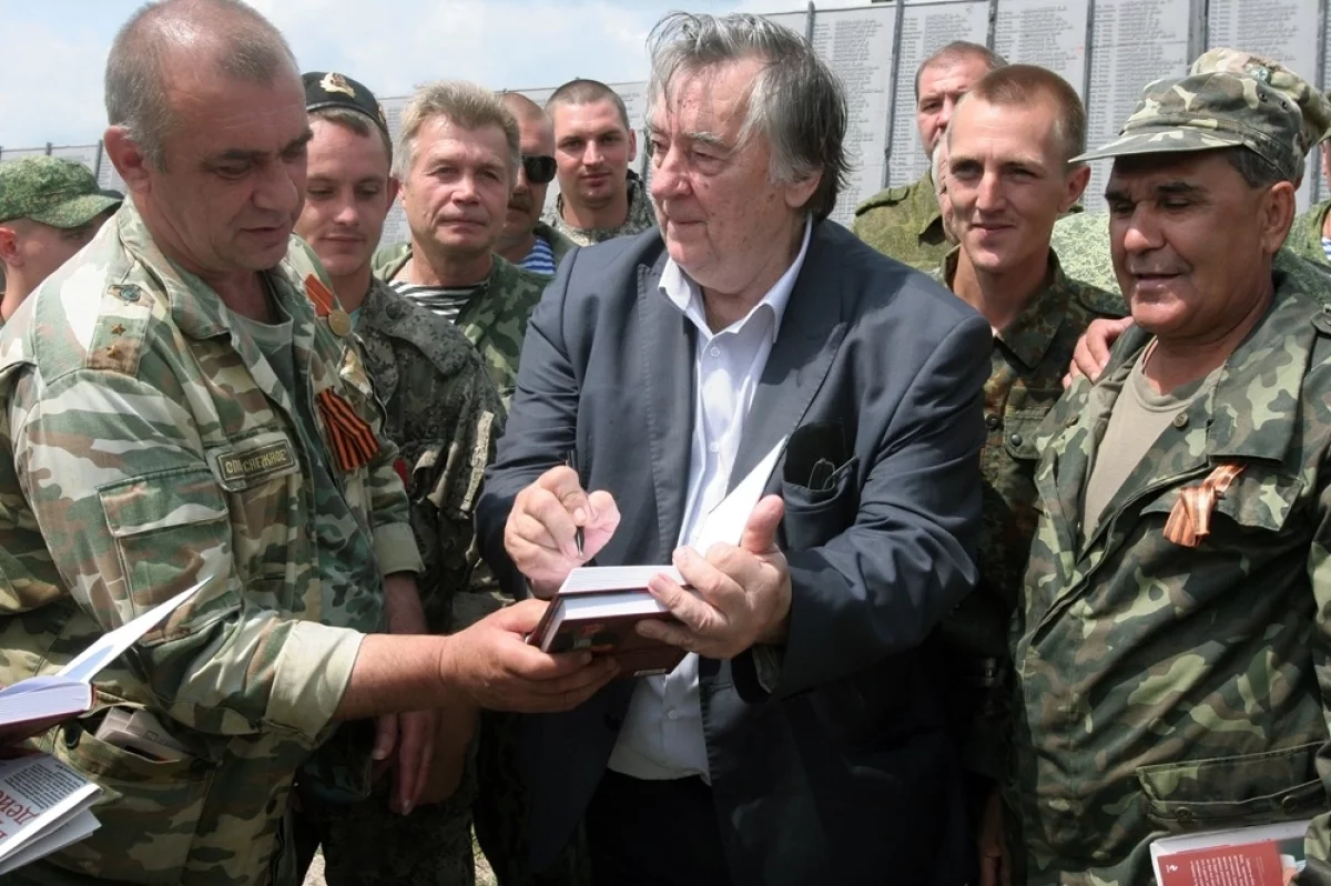 Read more about the article «Меня гнали отовсюду». Писатель Проханов рассказал, как стал Героем Труда