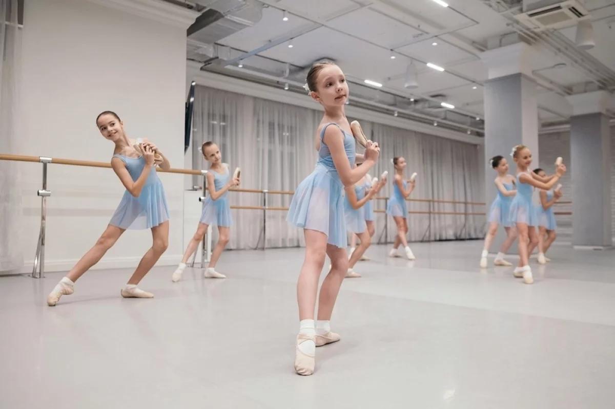 Read more about the article Первые шаги в мир искусства. ЦБШ презентовала второй грантовый класс