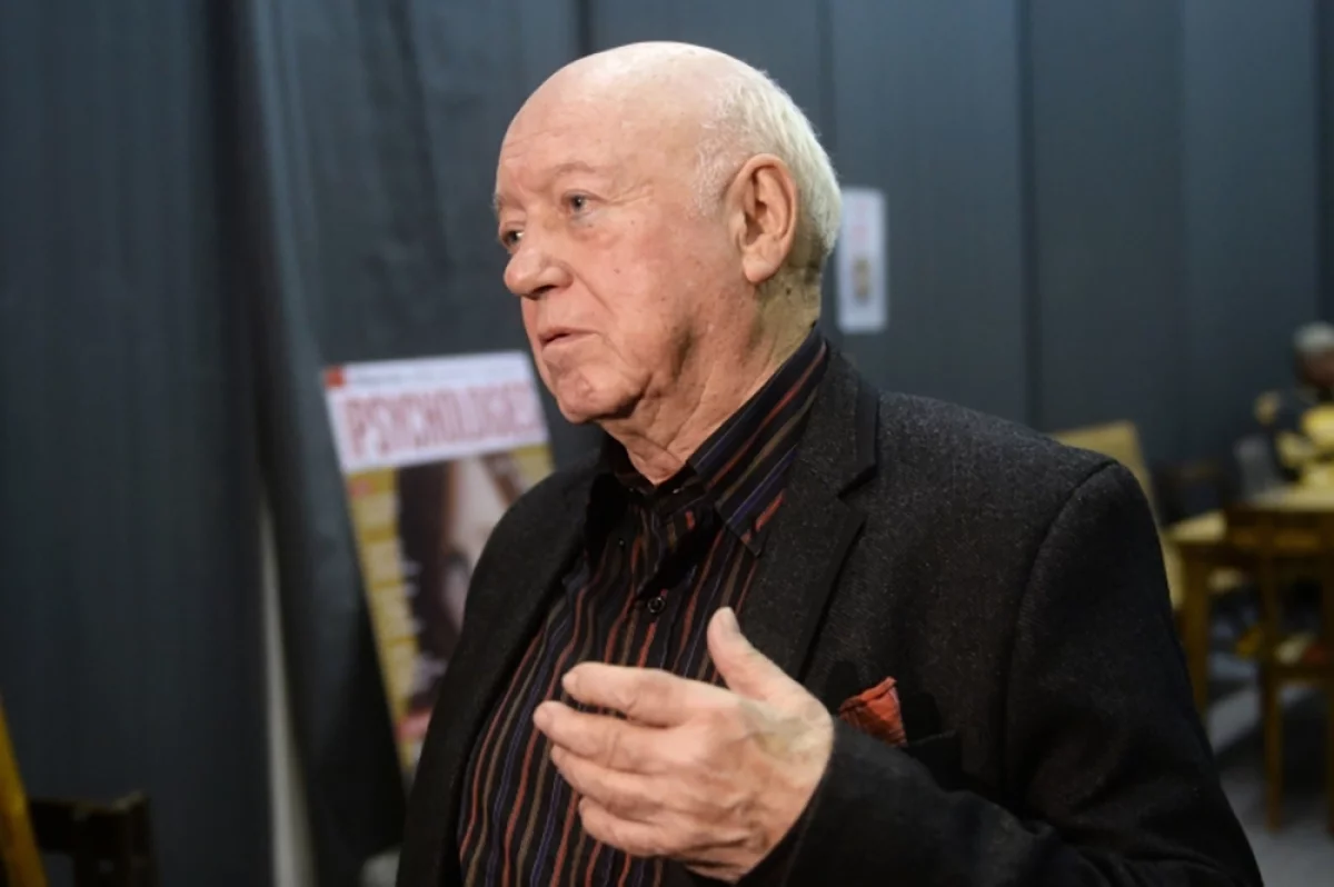 Read more about the article Третья жена на 56 лет моложе. 10 любопытных фактов о Борисе Мессерере