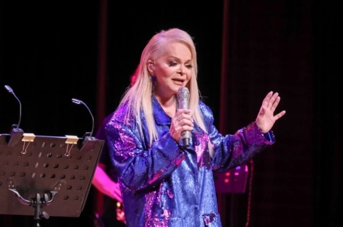 Read more about the article Сделала вид, что не заметила. С выступления Долиной сбежали зрители