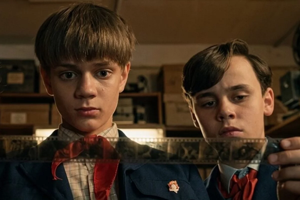 Read more about the article «СССР-1988 во многом удался». Зрители оценили сериал «Радар»