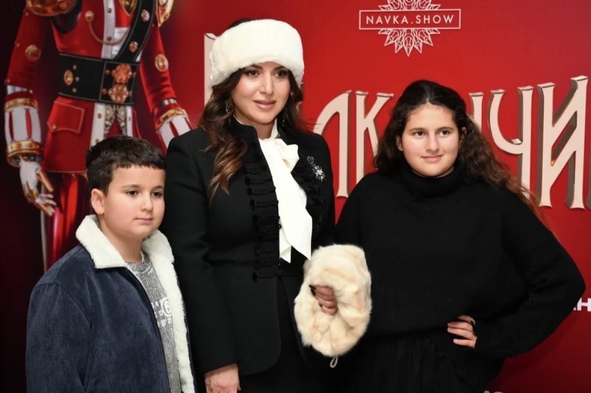 Read more about the article Дочь — в маму, сын — в папу. Кем выросли дети Жасмин