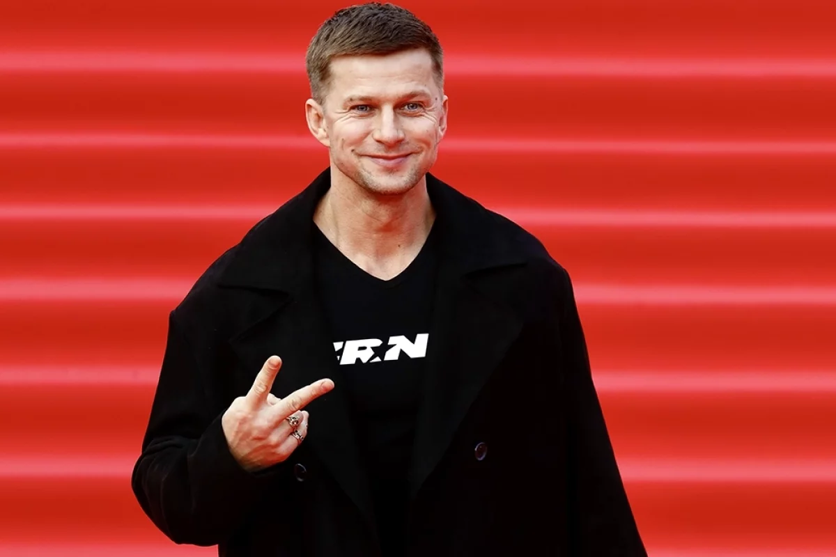Read more about the article Роман Курцын оторвал бицепс на съемках. Врач рассказала, как такое возможно